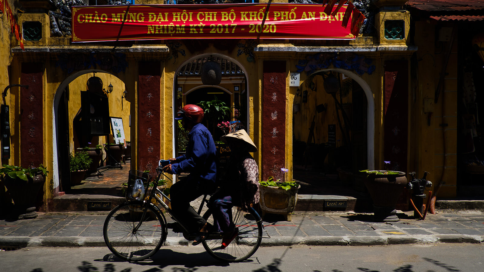 Beautiful Vietnam . Asia for beginners - documentary lifestyle and portrait photography in Brighton, UK