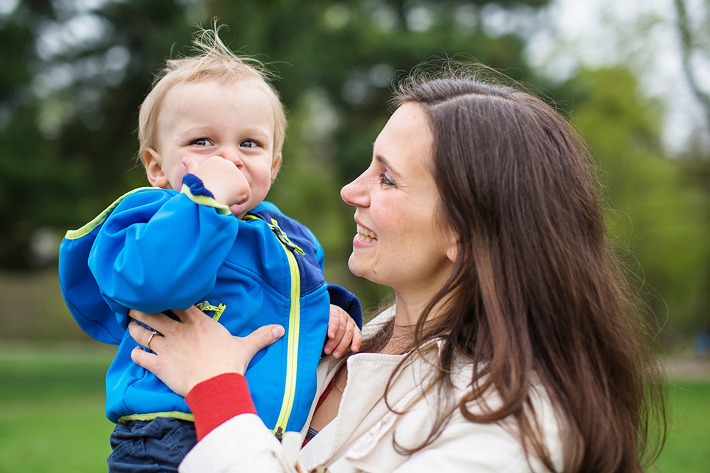 03_babyboy-toddler-with-mommy