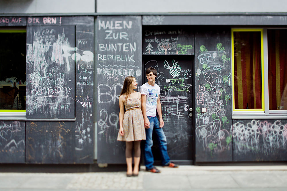 25_couple-engagement-photos_what-to-wear