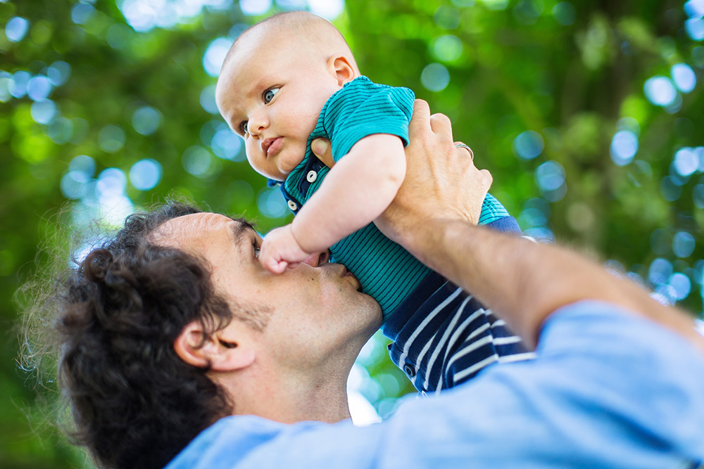 03_palmeira-square-park-daddy-with-baby-boy