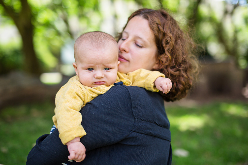 13_mommy-with-baby-boy-in-park-brighton