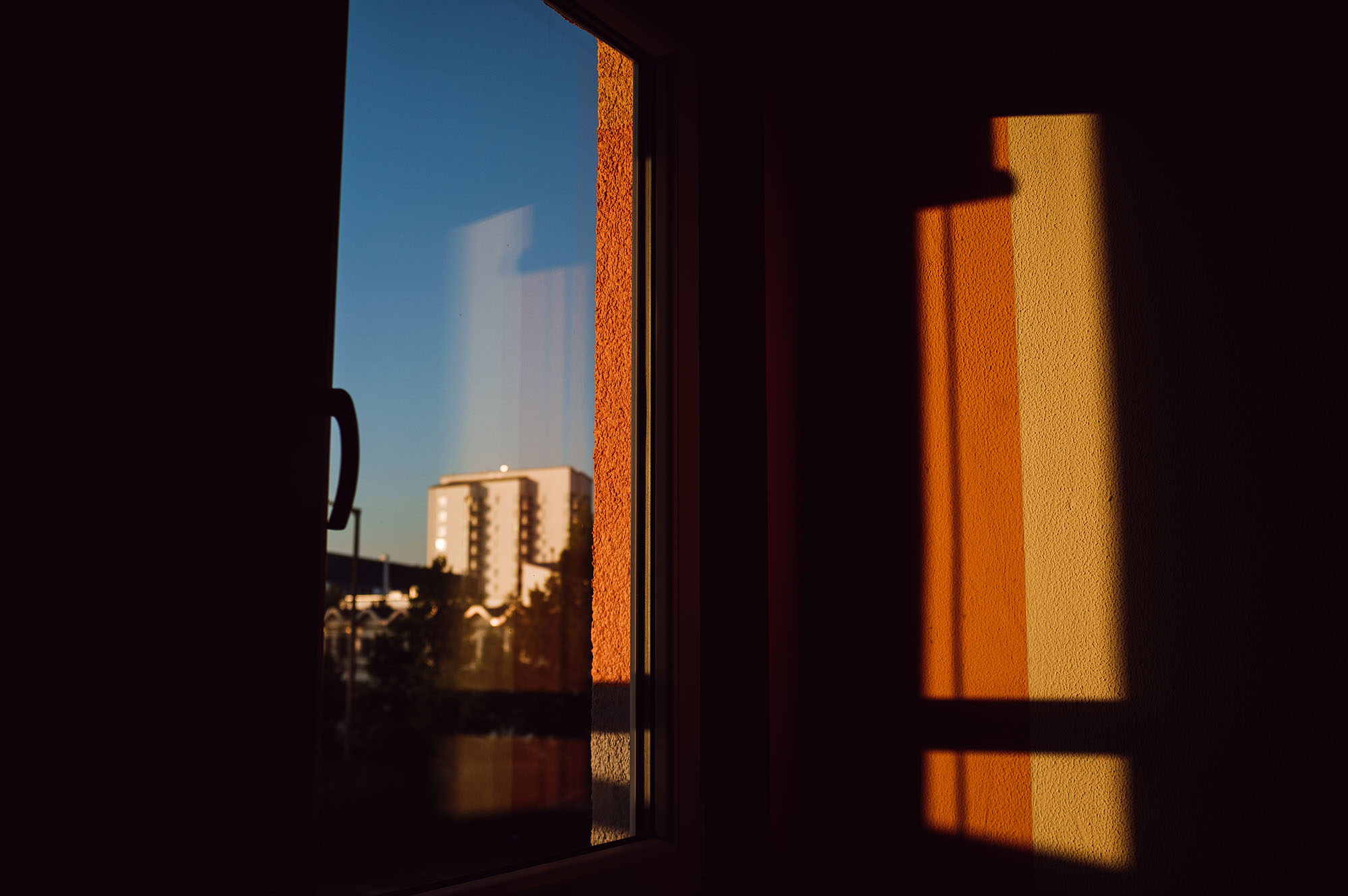 leipzig sunshine through window