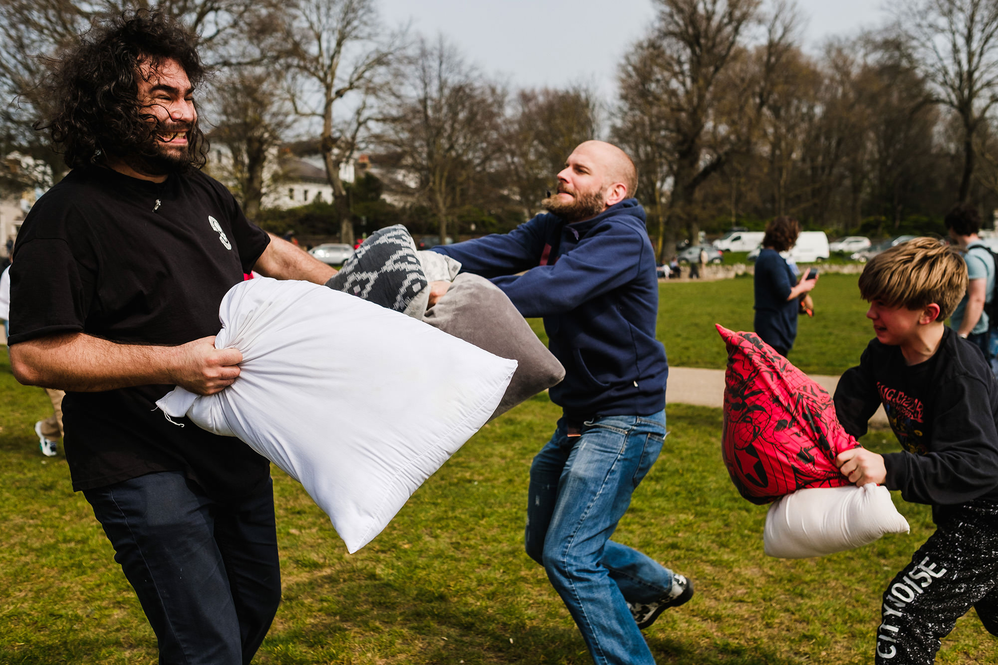 Pillow fight street photography the level park