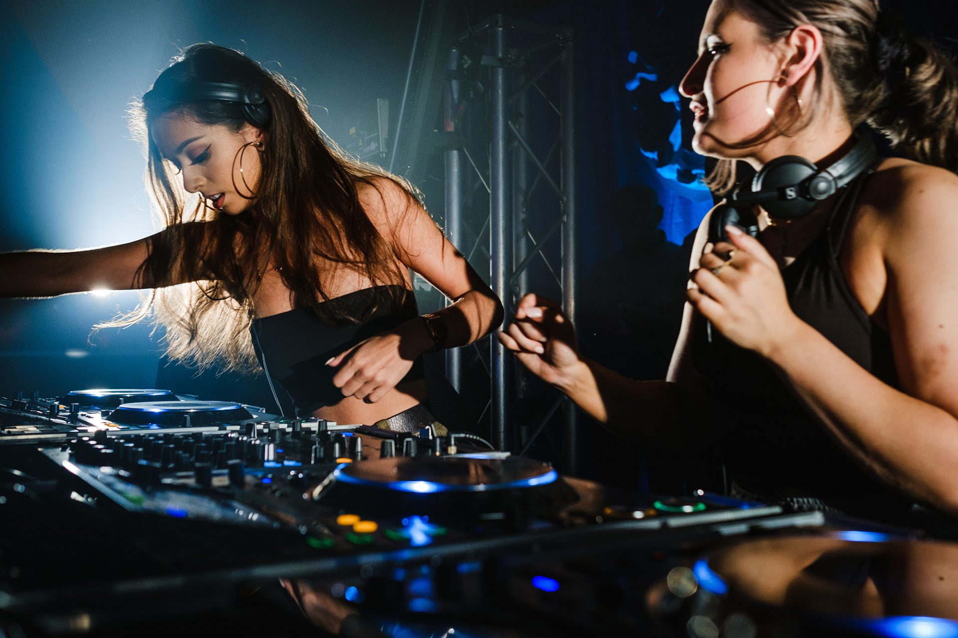 13 freshers' festival dj