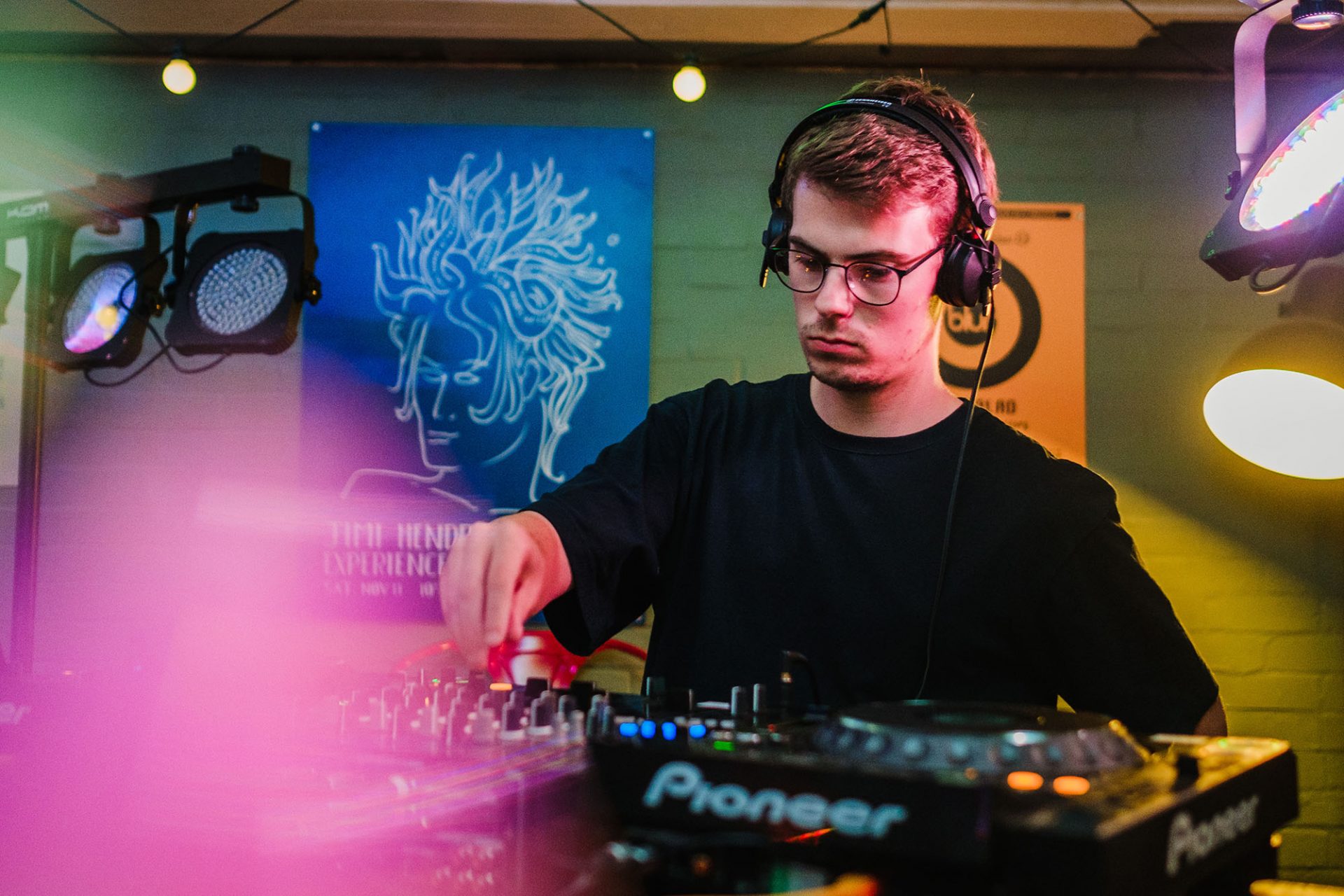 43 silent disco dj