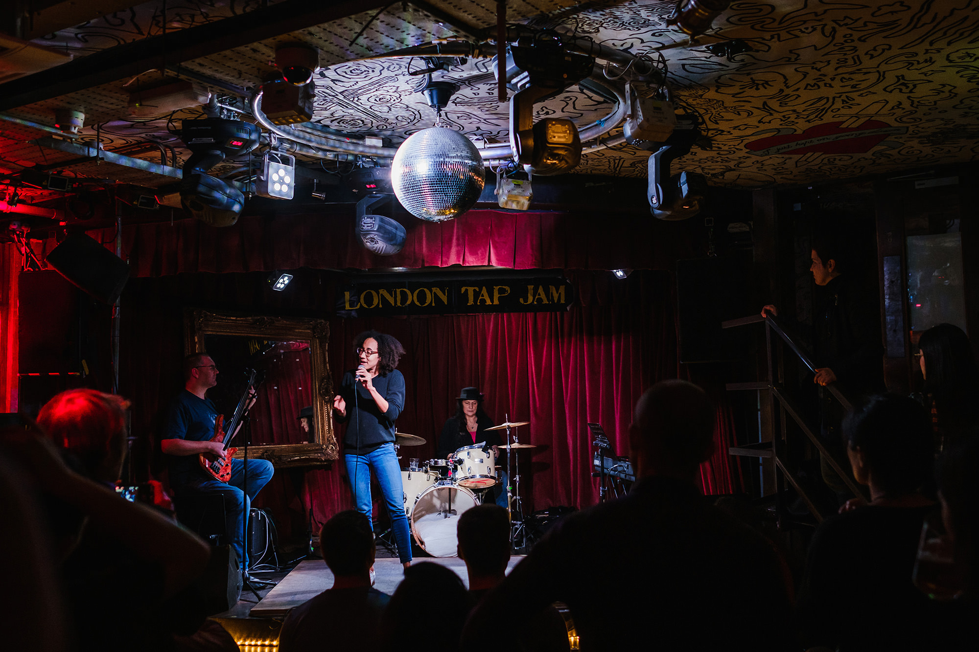 singer on stage tap dance jam session